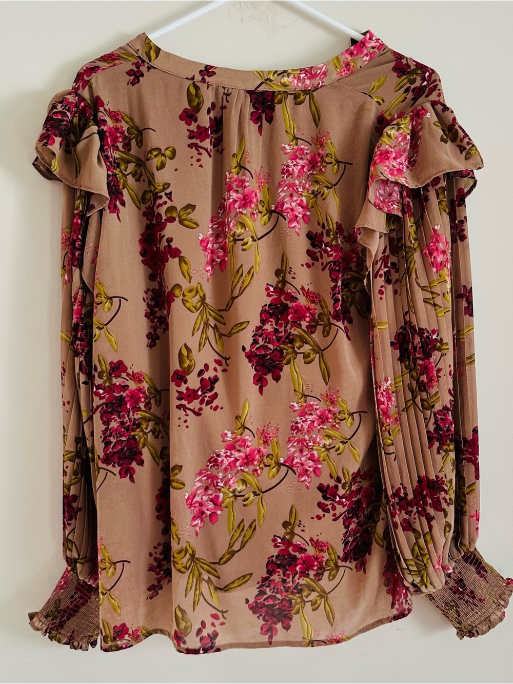 Entro Feeling Your Best Brown Floral Blouse from Mint Julep Boutique - Picture 3 of 5